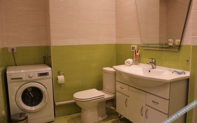 Lux Central Apartments