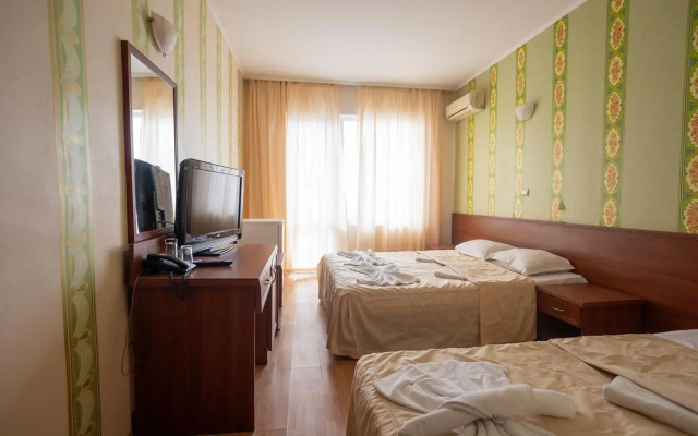 Lotos Hotel