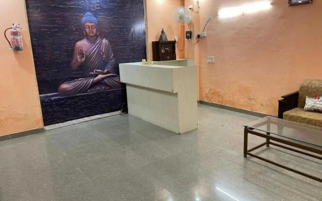 Spot On 88657 Hotel Dazi Star