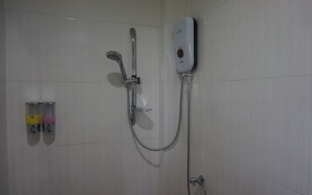 Maesot Siri Hotel