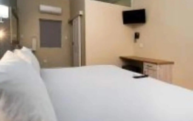 Queen's Residences by BON Hotels