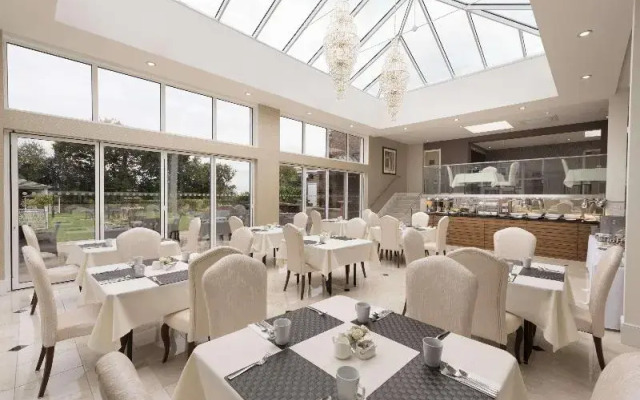 Ramada Resort by Wyndham Park Hall Wolverhampton