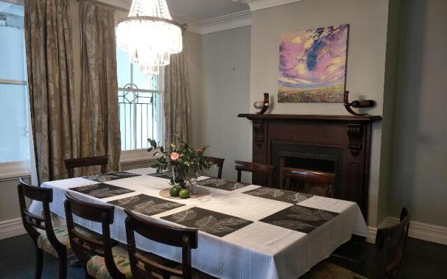 Western Springs Villa