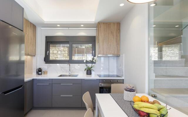 Porti Villas Iraklis