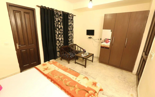 OYO Rooms Jaipuria Mall, Indirapuram