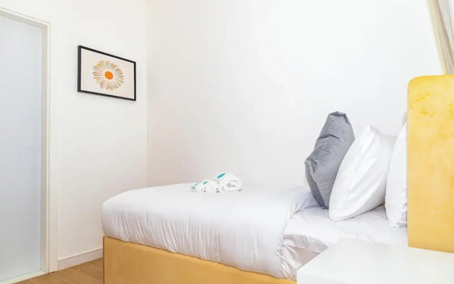 Bloomfields Spacious 2BR Duplex in Oasis