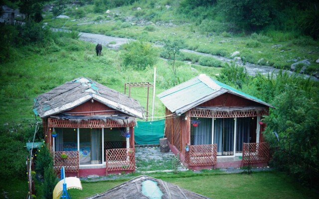 Kainaat A Riverside Homestay