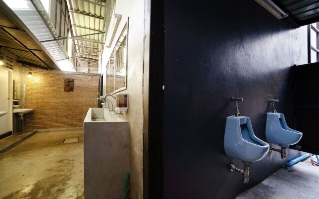 OYO 532 Meet & Meet Hostel