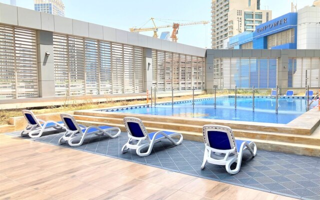 Stunning 1bedroom With Balcony in Business Bay