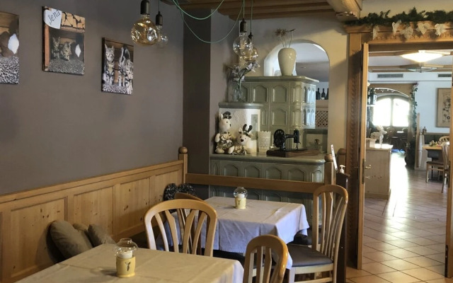 Alpine Touring Hotel