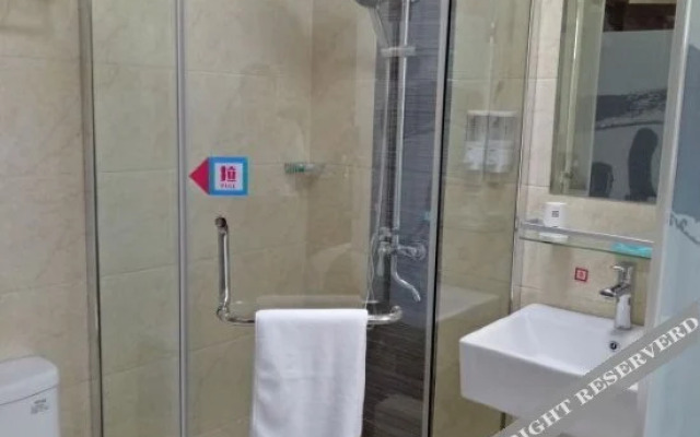 Pai Hotel (Nanjing Shengtai West Road Subway Station)