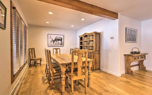 Luxe Vail Valley Retreat w/ Hot Tub!