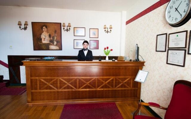 Hotel Ana Inn