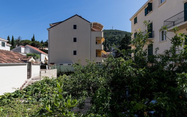 Apartments Radulovic