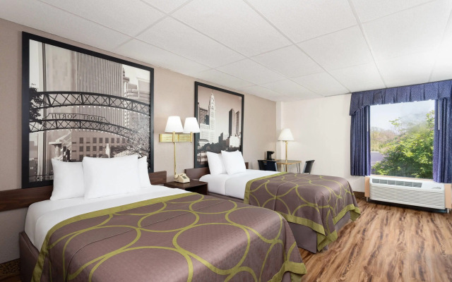 Super 8 by Wyndham Columbus