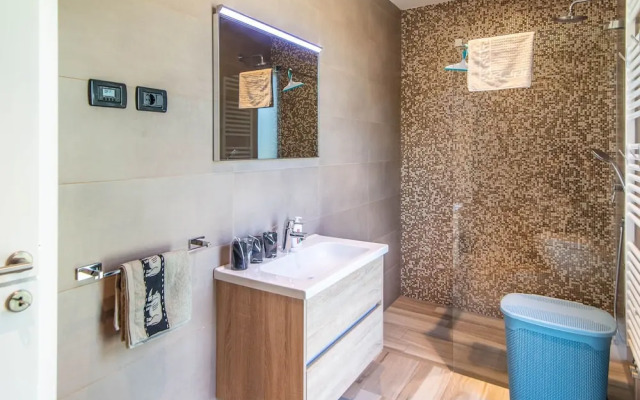 Luxury Villa With Pool and sea View