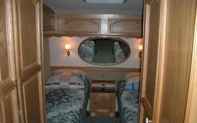 Рыболовно-охотничья база Поплавок на Ахтубе