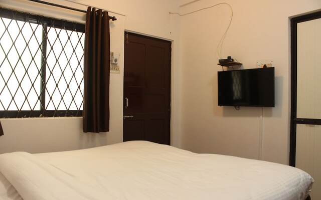 OYO 9371 Hotel Anmol