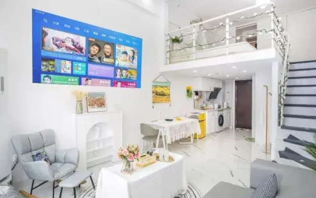 Extraordinary Meisu Apartment