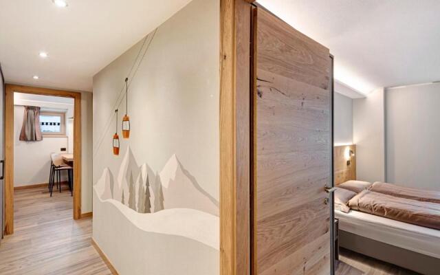 Snow Mountain Planet Suite House