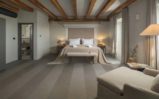 San Tomasini Heritage Hotel