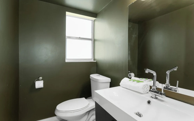Bay Harbor Sunset Apt 2A
