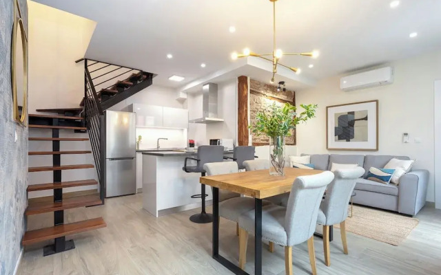 Sophisticated House With Terrace. Plaza del Realejo