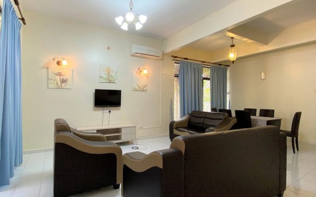 Oyo 90199 Homely&cozy House – Guest Rooms – Batu Ferringhi