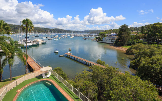 Mirage Hotel Newport