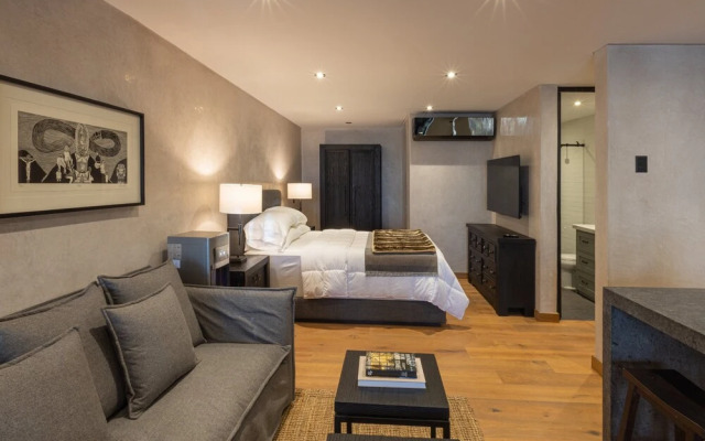 Designer 3-Story Home in San Miguel