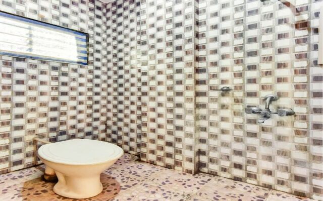 SPOT ON 40292 Hotel Shangrila Inn