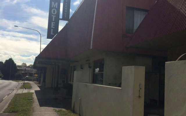 Liberty Plains Motor Inn