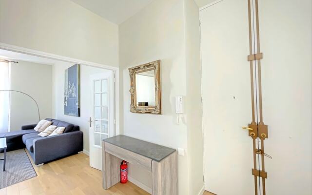 Modern Apartment 20 m from the Sea