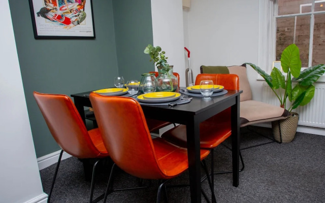 Nest Easy - Derngate Basement