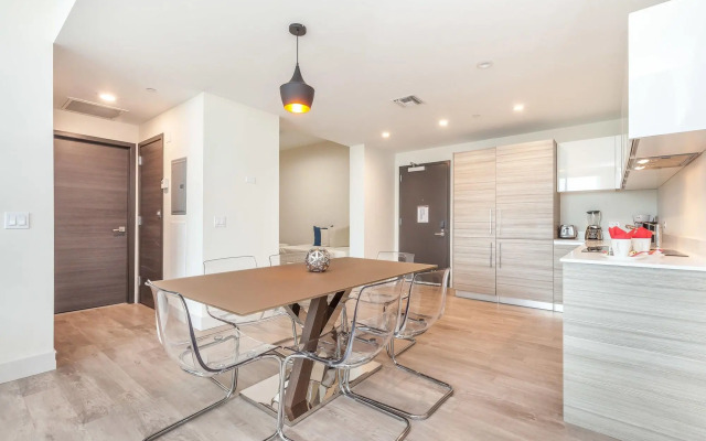 Private Luxury Condos at Costa Hollywood