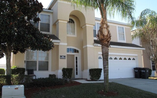8008 King Palm Circle