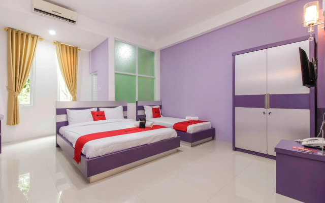 RedDoorz Plus near Stasiun Bekasi