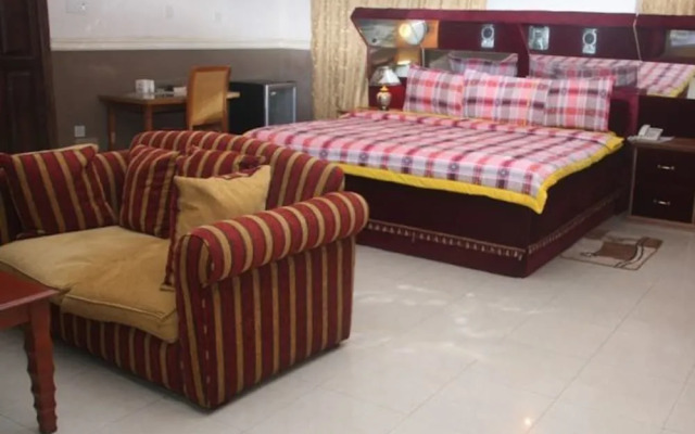 Upper Class Suites