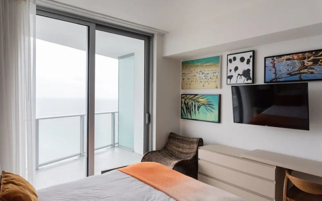 Luxury Condo with Spectacular Ocean View