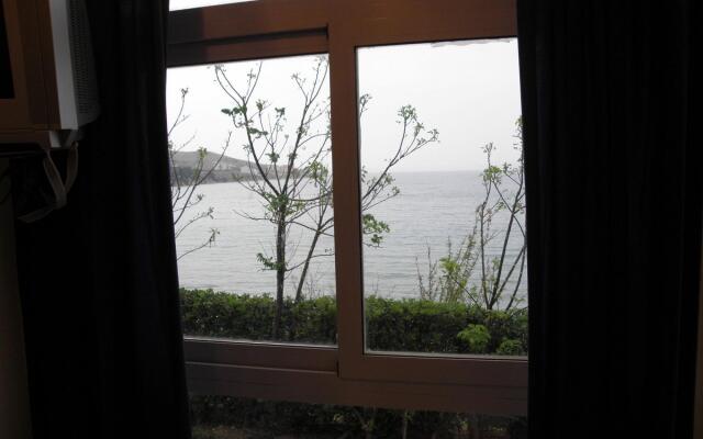 Sandy beach - afordable with parking - A1-10(4)