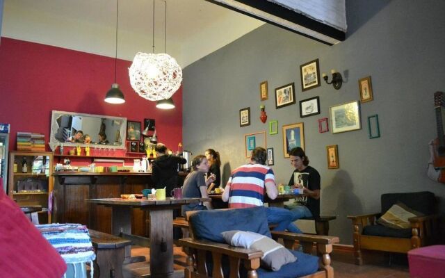 Viajero Colonia Hostel