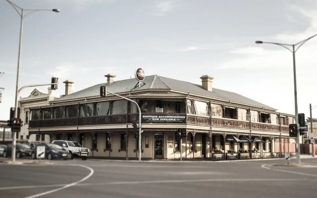 Criterion Hotel Sale — 3-star hotel in Sale