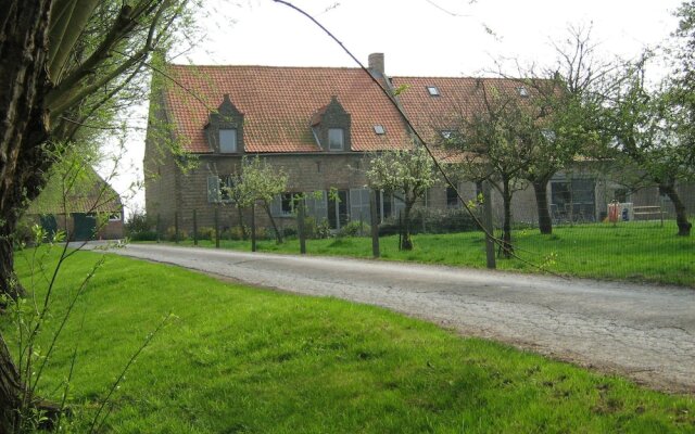 Quaint Farmhouse in Middelkerke Near Beach