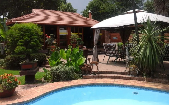 Aark Guest Lodge