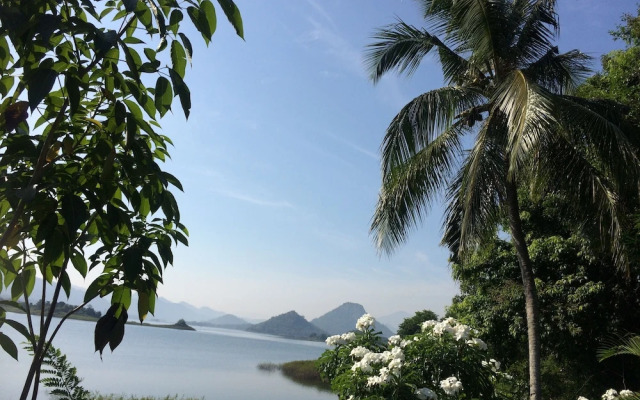 Oruthota Chalets