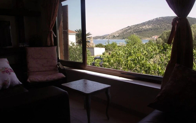 Josko - With Kids Playground - H