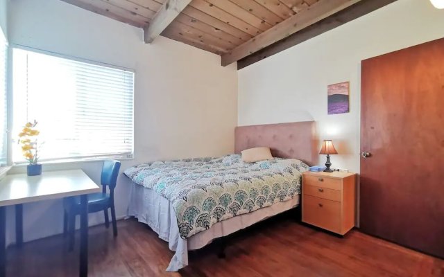 Comfy 2BR 1Bath Apartment near HWY580-80