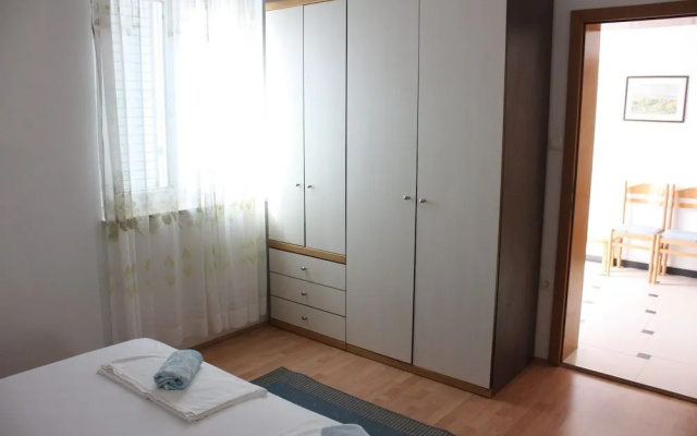Pintar Apartment