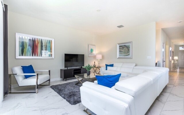 Amazing House! - Champions Gate -1561TL