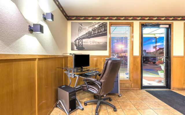 Super 8 By Wyndham Waco University Area